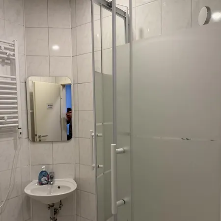 M68 Hotel